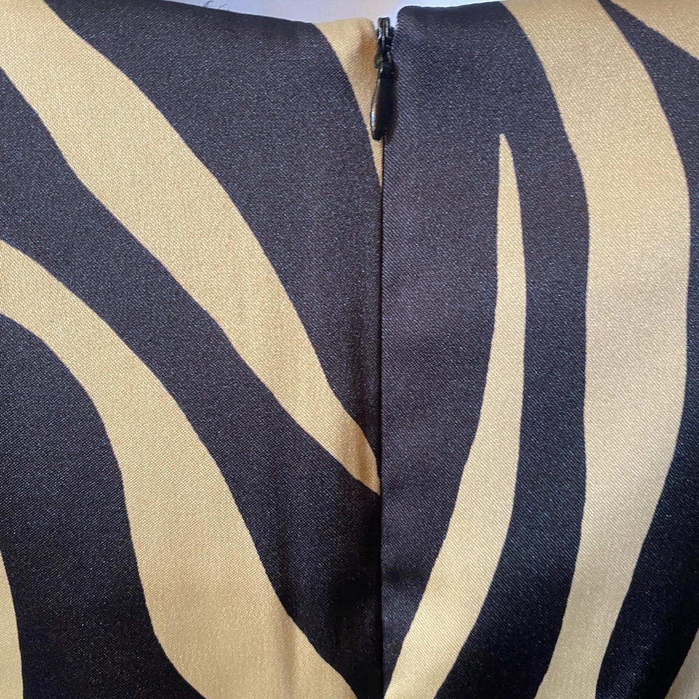 ALYX LIMITED SAFARI SILK ROUNDNECK  SLEEVELESS SHIFT DRESS - Picture 9 of 16